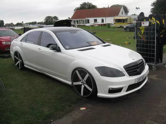 Mercedes-Benz S 500 5.5dm3 benzyna 221 I171M0 NZBBB402